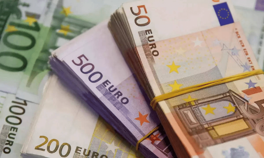Euro Holds Firm As Investors Await ECB Meeting U.S. Inflation Data!
